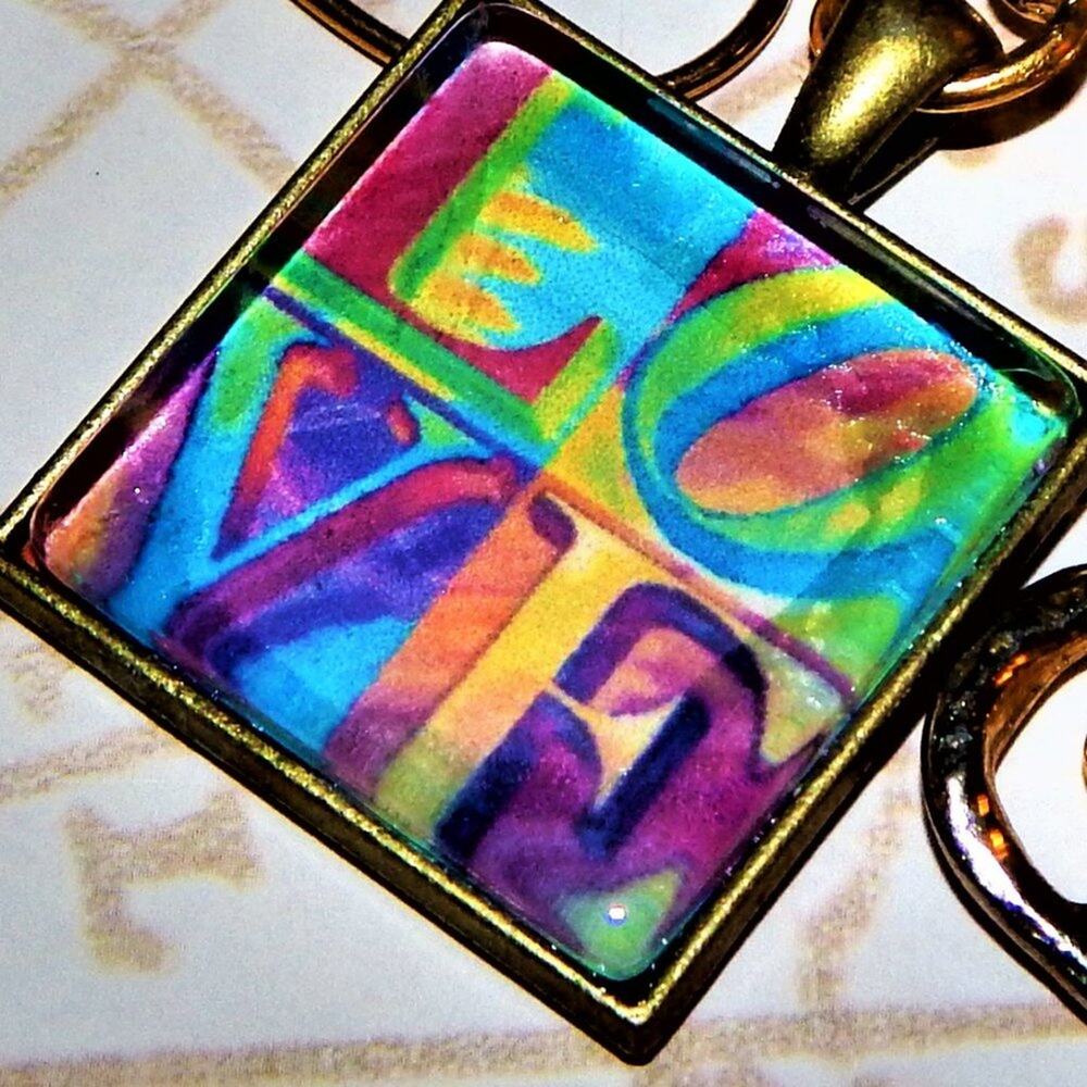 Artisan Pop Art "LOVE"  Keychain - Picture 3 of 5
